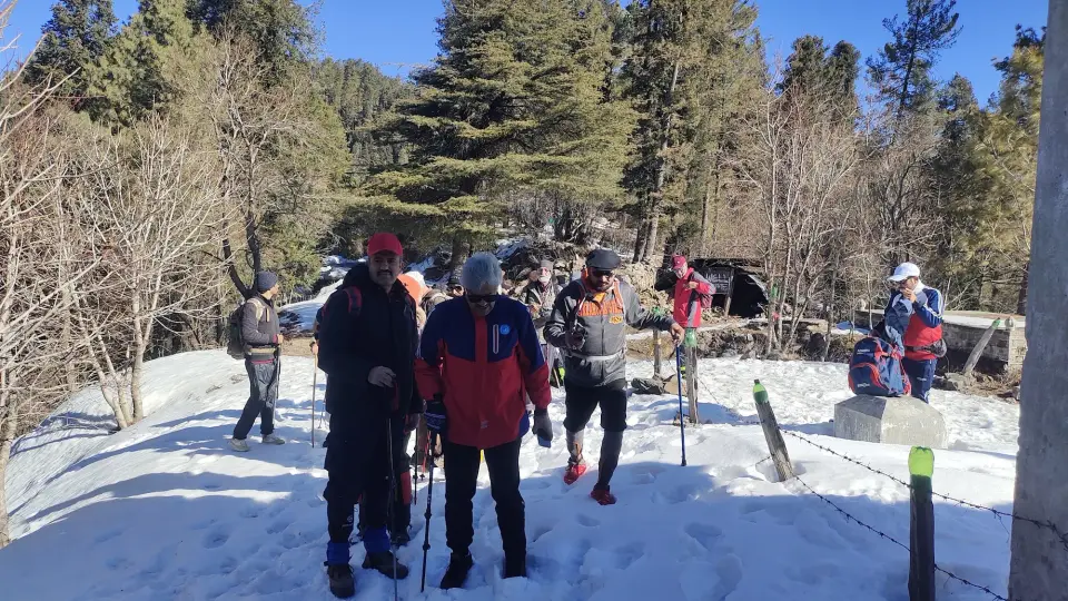 Barmi Gali to Beeran Gali Snow Trek: RHCP hike photo 2 of 18