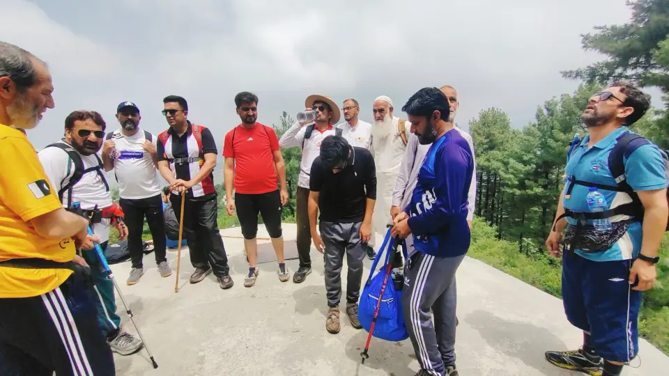 Thandiani (Barmi Gali) to Jhafar: RHCP hike photo 5 of 18