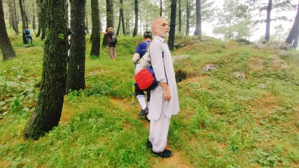 Barmi Gali to Jhafar: RHCP hike photo 8 of 18