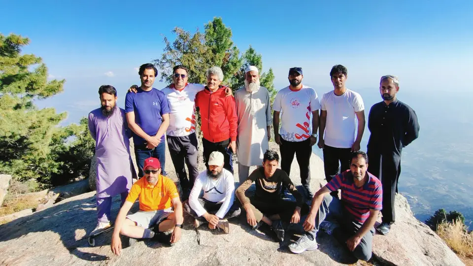Serri Top, Koh-e-Bhingra: RHCP hike photo 13 of 18